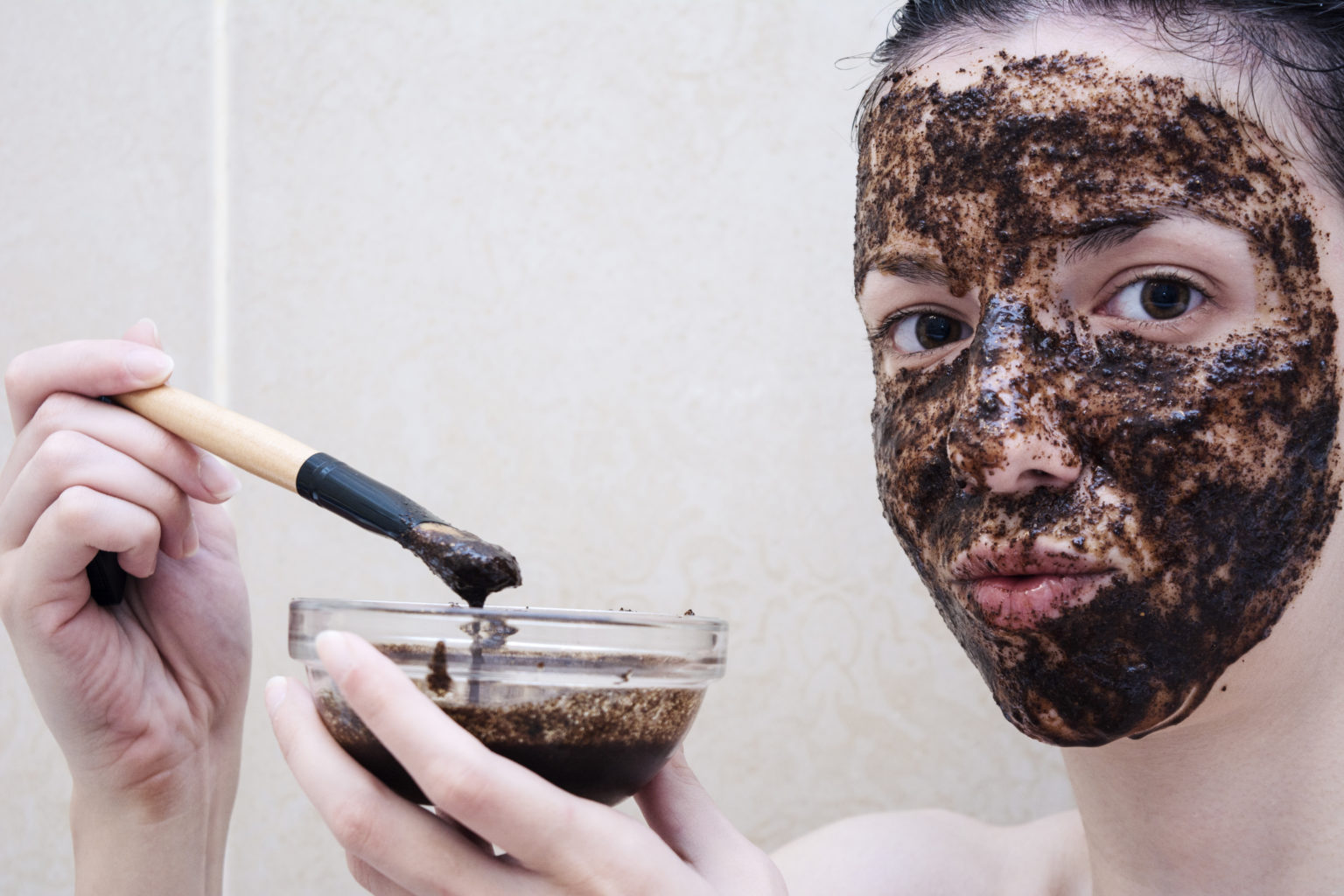 Making facial scrub